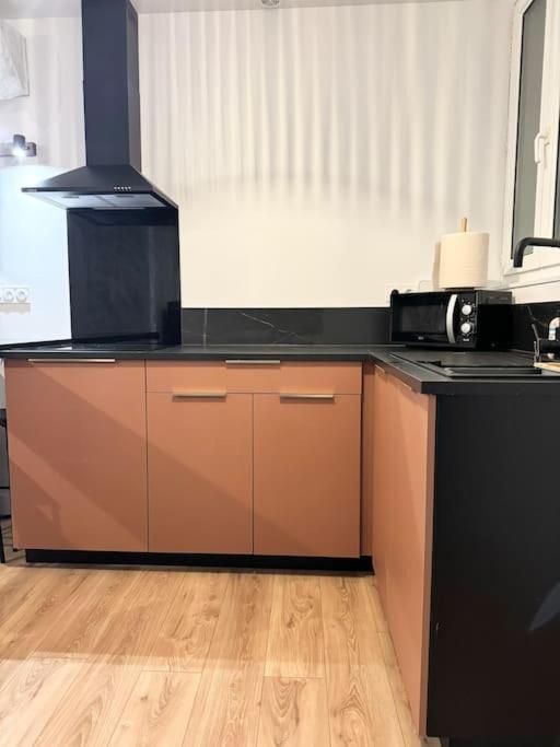 Appartement Eloi - 1 Chambre Mont-de-Marsan Bagian luar foto
